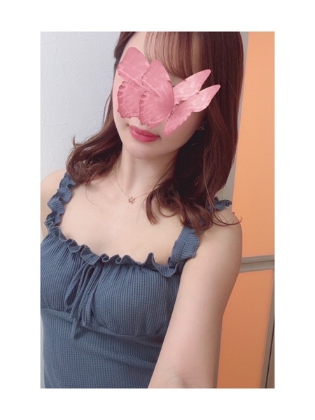 堀内かれん