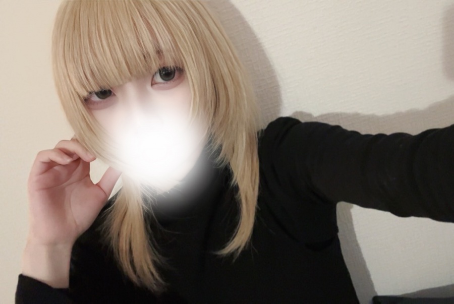 色白美肌の美少女セラピ！その献身的な施術にギャップ萌え♡