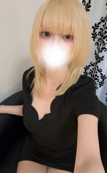 色白美肌の美少女セラピ！その献身的な施術にギャップ萌え♡