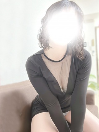 茶城ゆに