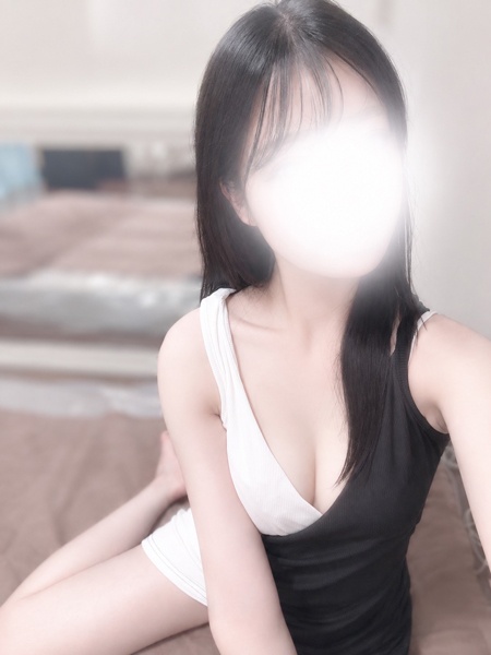 綾瀬ここ